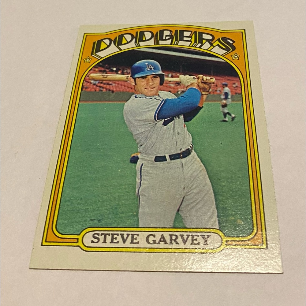 Steve Garvey 1972 Topps Baseball Card # 686 Vintage Collectible - Picture 3 of 3